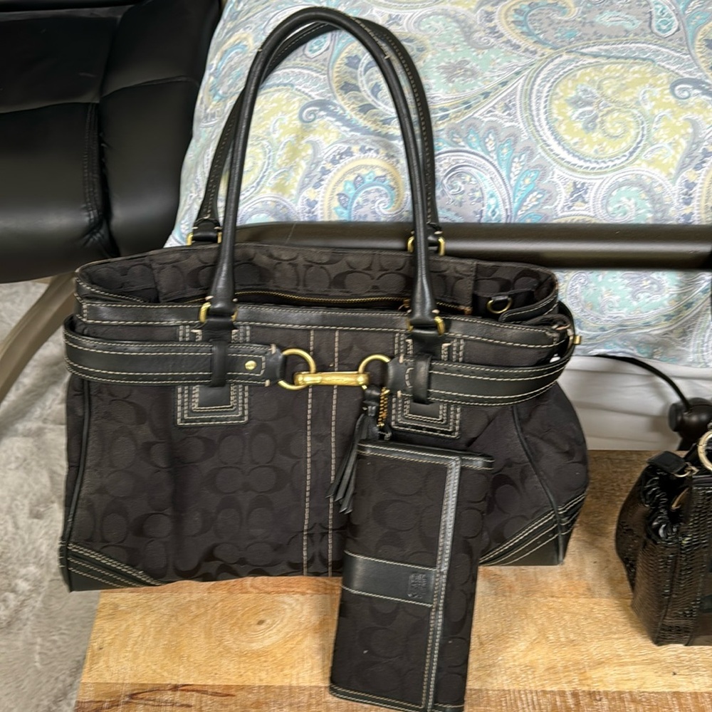 Coach bag and Wallet Black excellent condition